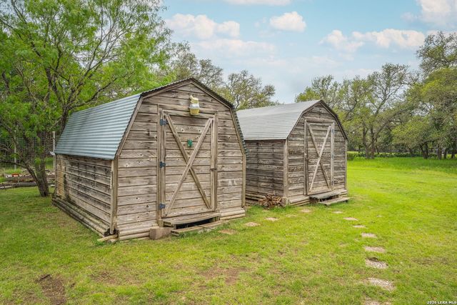 8580 SPRING BRANCH RD, Spring Branch, TX 78070