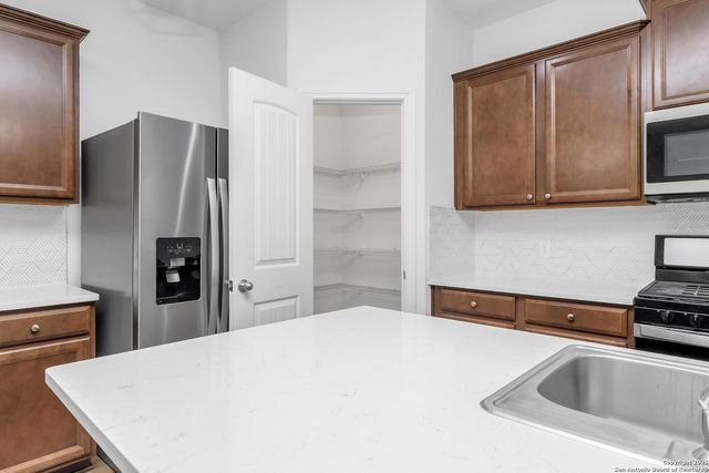 6806 Prue Rd Unit 46, San Antonio, TX 78240