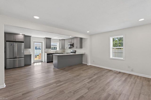 9289 Gates RD, Suffolk, VA 23437