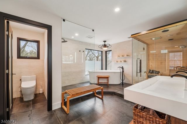 185 Summit Ave, Pompton Lakes Boro, NJ 07442