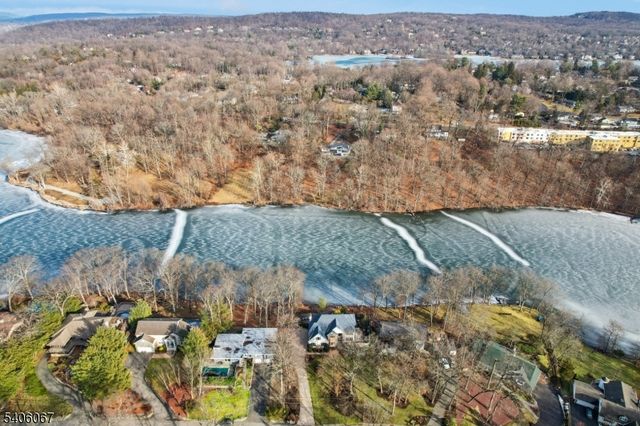 185 Summit Ave, Pompton Lakes Boro, NJ 07442