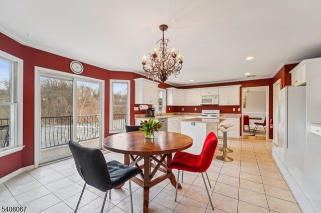 185 Summit Ave, Pompton Lakes Boro, NJ 07442