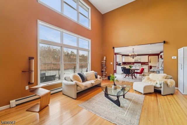 185 Summit Ave, Pompton Lakes Boro, NJ 07442