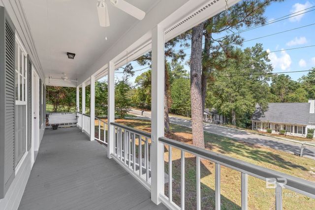 192 Ridgewood Drive, Daphne, AL 36526