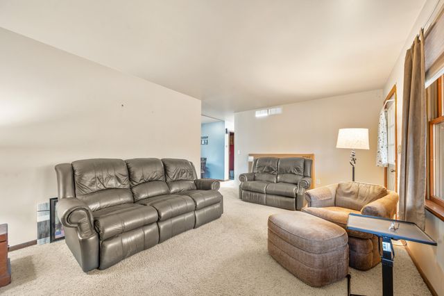 6700 S 230th Avenue, Lincoln Twp-osceola, MI 49677