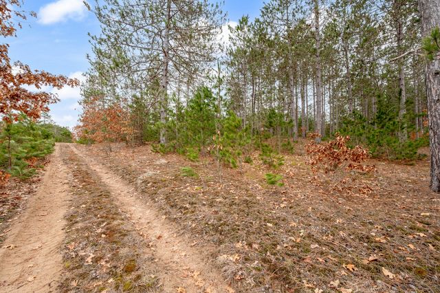 6700 S 230th Avenue, Lincoln Twp-osceola, MI 49677