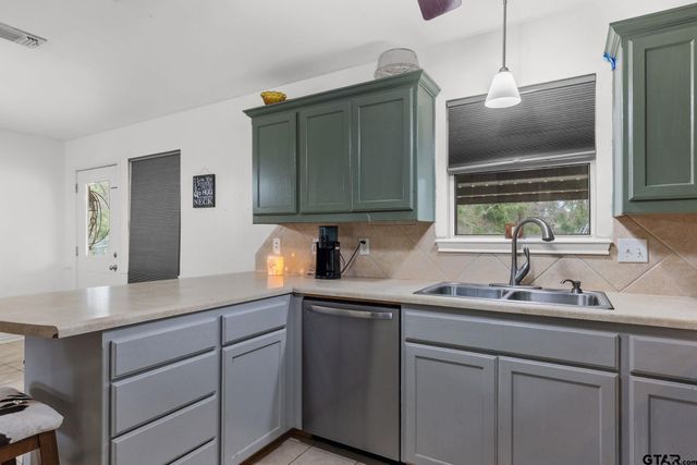 130 CR 2312, Mineola, TX 75773