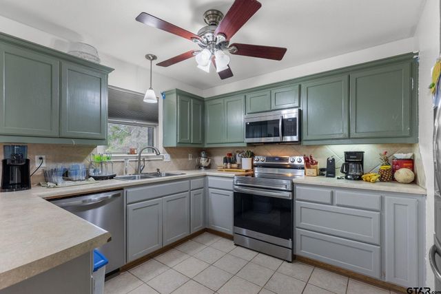 130 CR 2312, Mineola, TX 75773