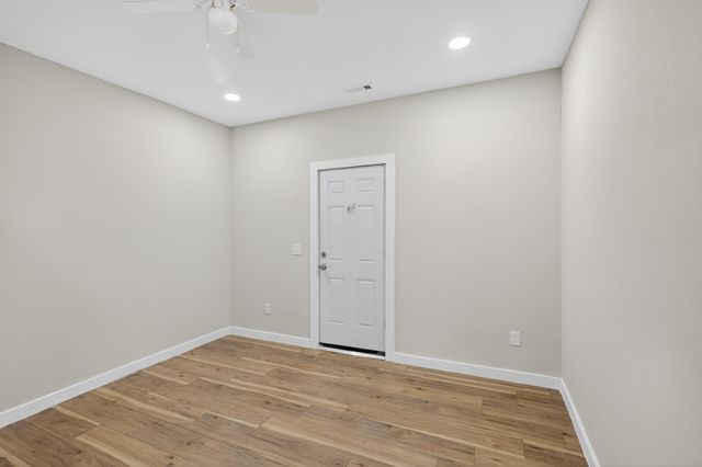 1231 S Topeka Ave, Wichita, KS 67211