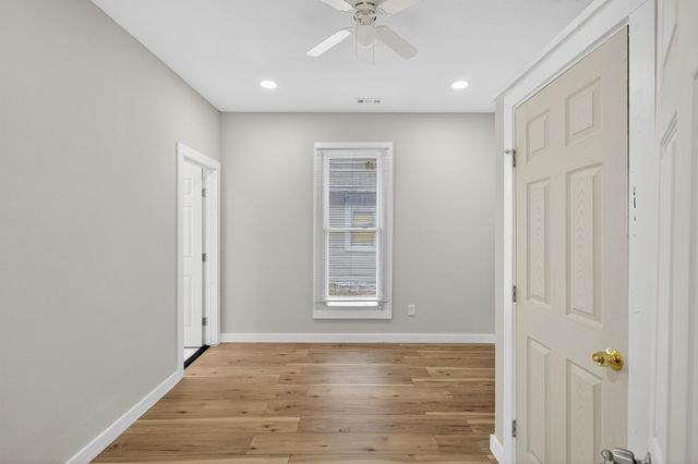 1231 S Topeka Ave, Wichita, KS 67211