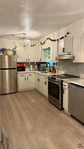 170 Graystone Circle, Macon, GA 31211