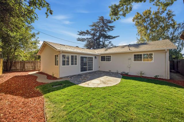 2019 W Elm St, Lodi, CA 95242