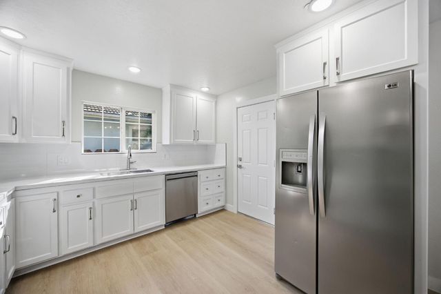 2019 W Elm St, Lodi, CA 95242