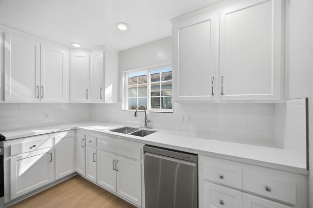 2019 W Elm St, Lodi, CA 95242
