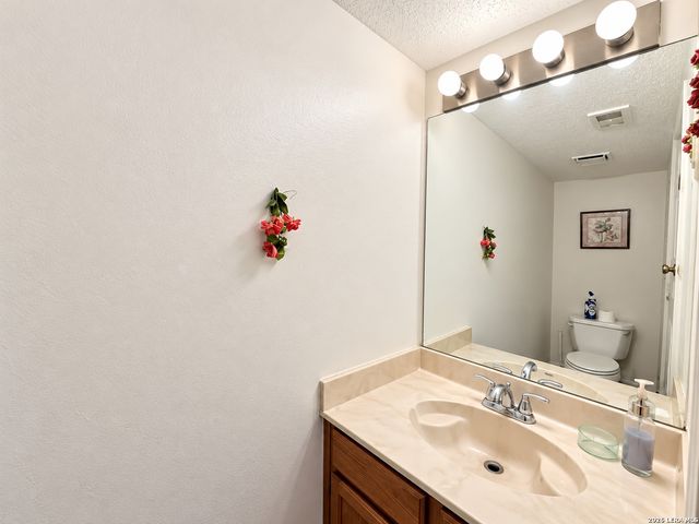5327 FOUNTAIN LK, San Antonio, TX 78244