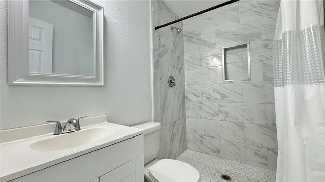 191 Harmon Road, Gun Barrel City, TX 75156