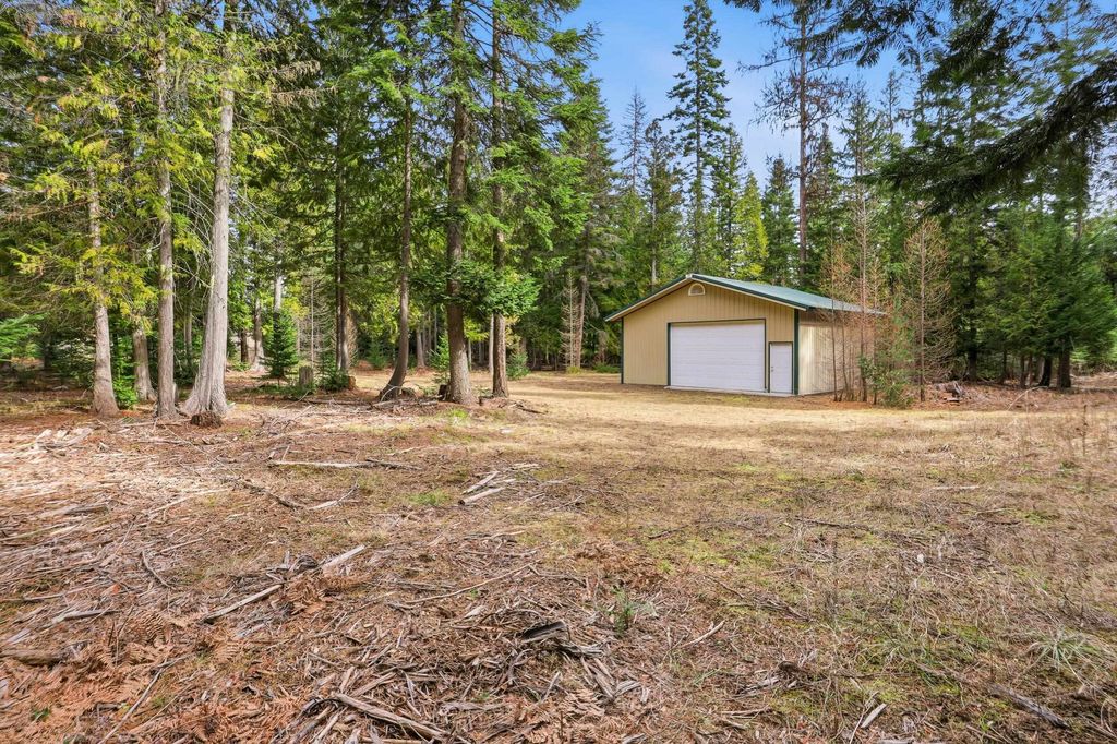 119 Gray Eagle Ln, Newport, WA 99156