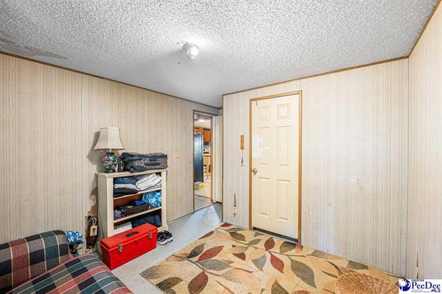 902 Piano Rd, Florence, SC 29501