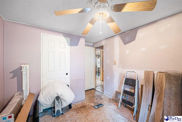902 Piano Rd, Florence, SC 29501