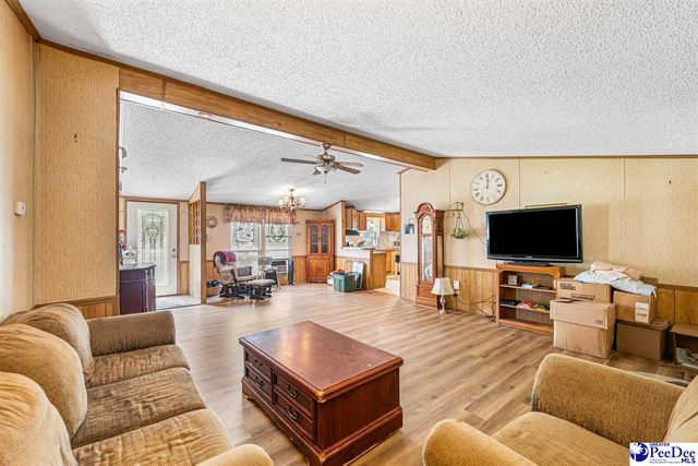 902 Piano Rd, Florence, SC 29501