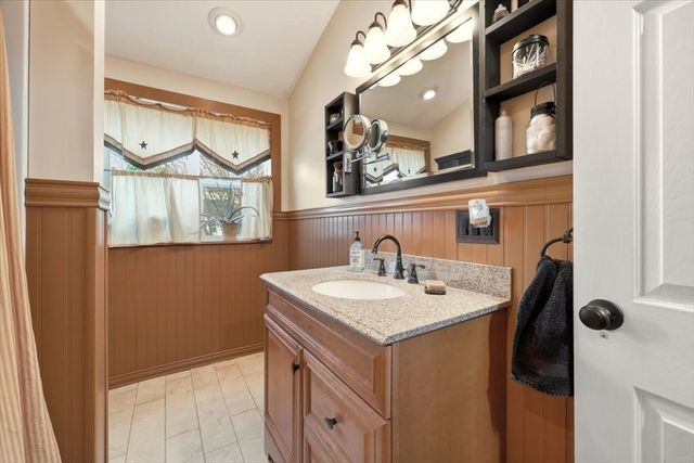 49 Martin St, Brockton, MA 02302