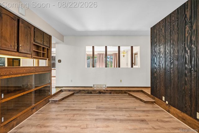 12524 Linden Road, Fenton Charter Township, MI 48451