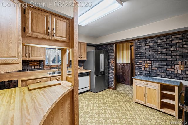 12524 Linden Road, Fenton Charter Township, MI 48451
