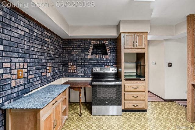 12524 Linden Road, Fenton Charter Township, MI 48451