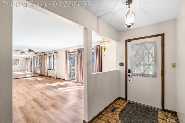 12524 Linden Road, Fenton Charter Township, MI 48451