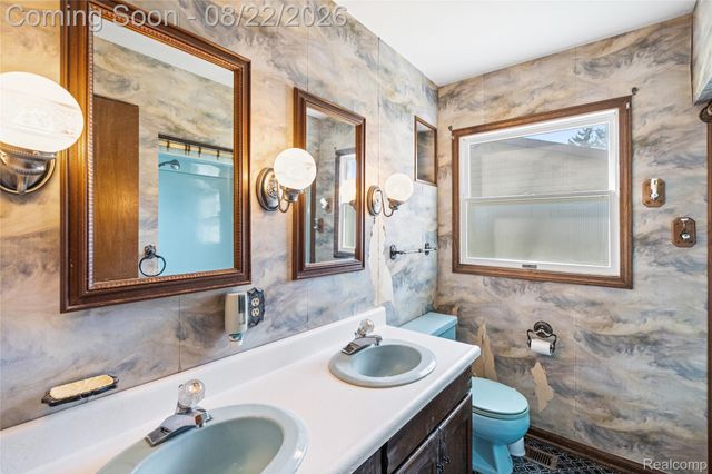 12524 Linden Road, Fenton Charter Township, MI 48451