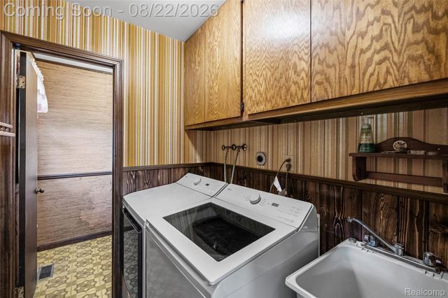 12524 Linden Road, Fenton Charter Township, MI 48451