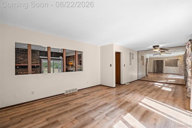 12524 Linden Road, Fenton Charter Township, MI 48451