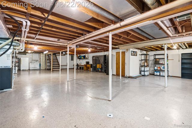 12524 Linden Road, Fenton Charter Township, MI 48451