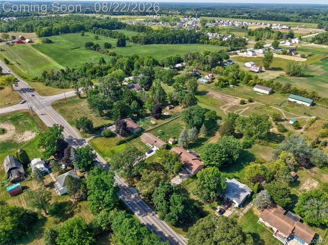 12524 Linden Road, Fenton Charter Township, MI 48451