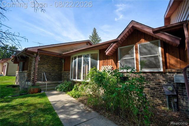 12524 Linden Road, Fenton Charter Township, MI 48451