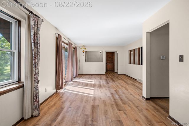 12524 Linden Road, Fenton Charter Township, MI 48451