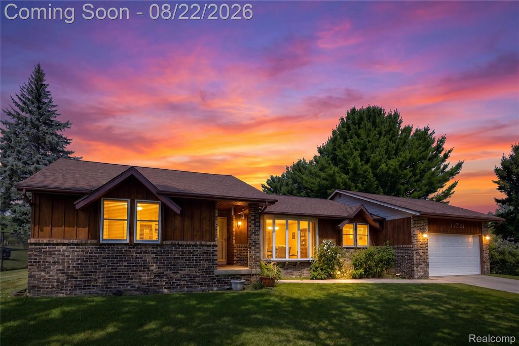 12524 Linden Road, Fenton Charter Township, MI 48451