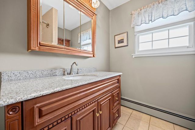 1913 Jackson Avenue, West Islip, NY 11795