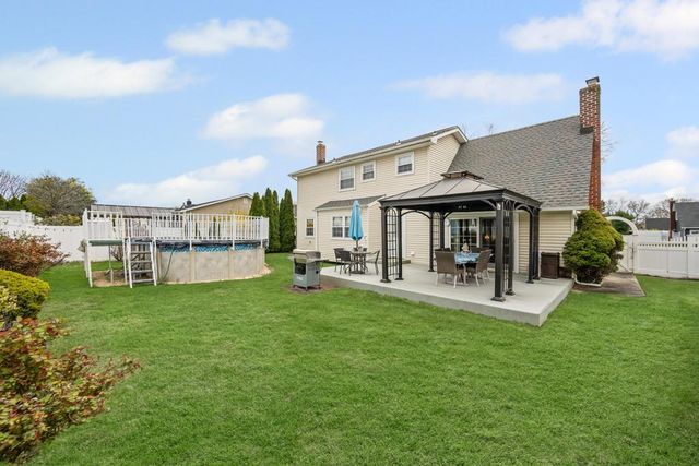 1913 Jackson Avenue, West Islip, NY 11795