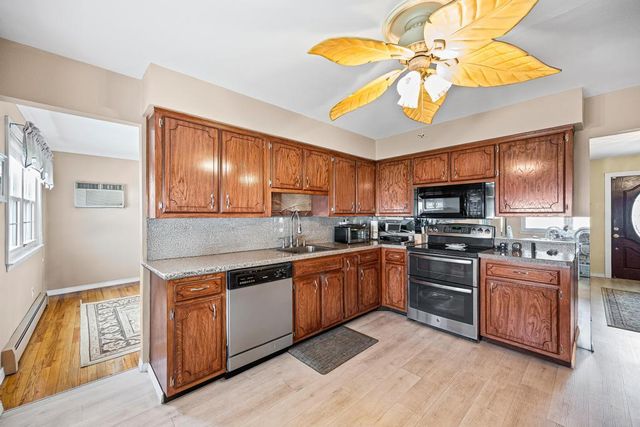 1913 Jackson Avenue, West Islip, NY 11795