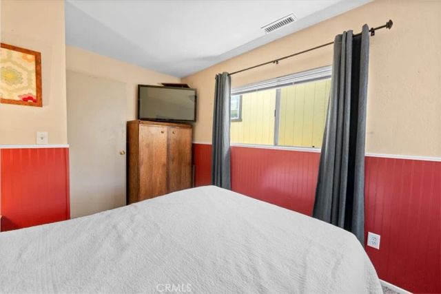 323 W Fairway Boulevard, Big Bear City, CA 92314