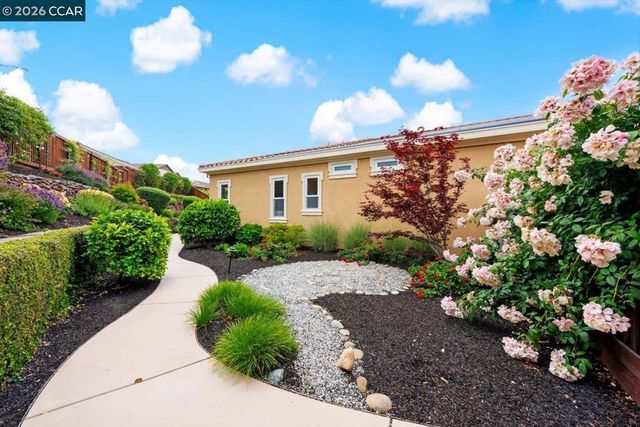 1959 Sacred Mountain Ln, Brentwood, CA 94513