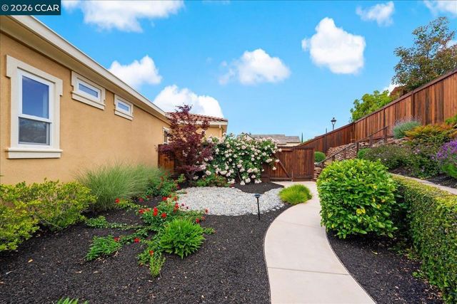 1959 Sacred Mountain Ln, Brentwood, CA 94513