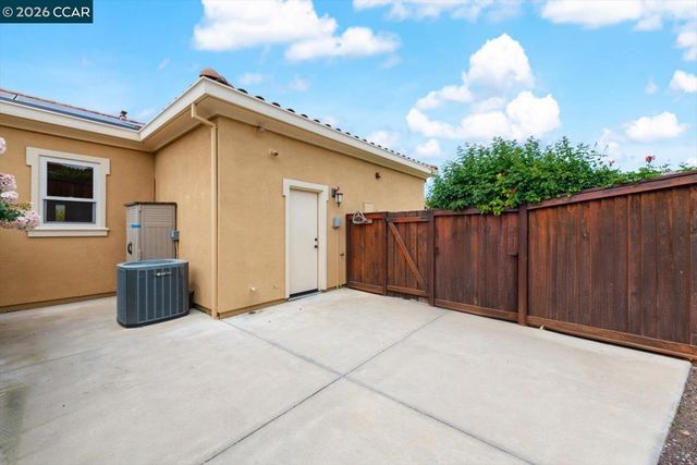 1959 Sacred Mountain Ln, Brentwood, CA 94513