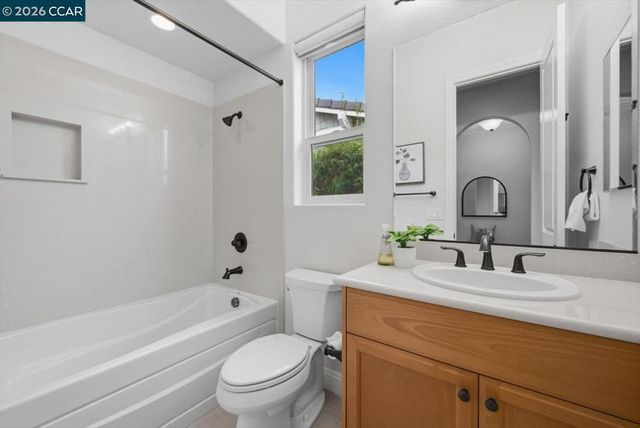 1959 Sacred Mountain Ln, Brentwood, CA 94513