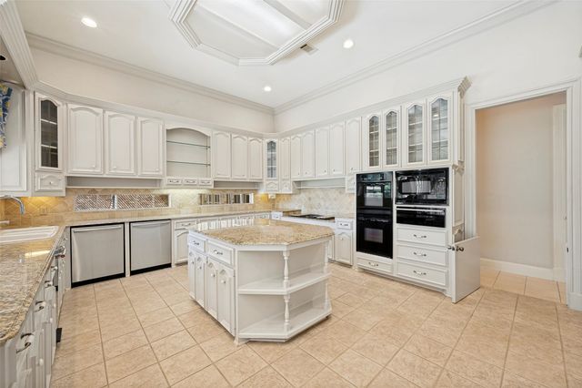 10445 Strait Lane, Dallas, TX 75229