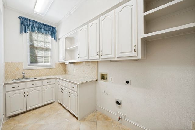 10445 Strait Lane, Dallas, TX 75229