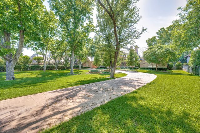 10445 Strait Lane, Dallas, TX 75229