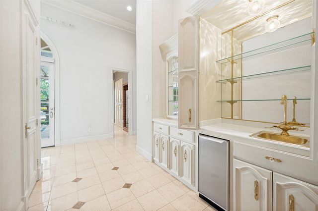 10445 Strait Lane, Dallas, TX 75229