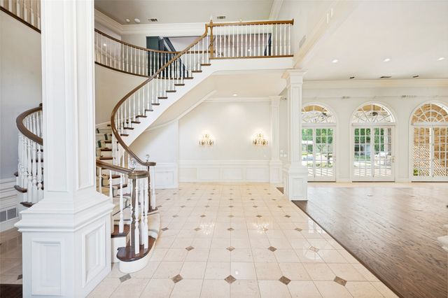 10445 Strait Lane, Dallas, TX 75229